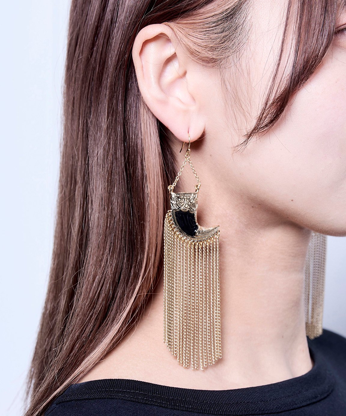 hakusei” tiger claw fringe earrings | the closet
