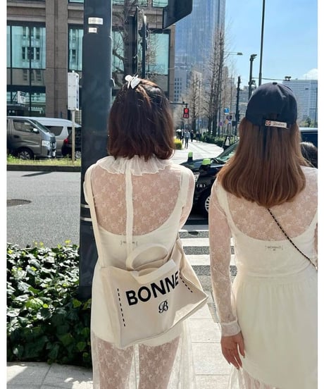 "BONNE"  tote bag ivory