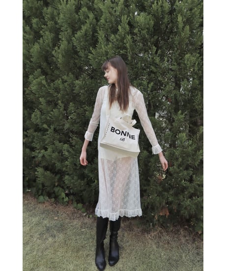 "BONNE"  tote bag ivory