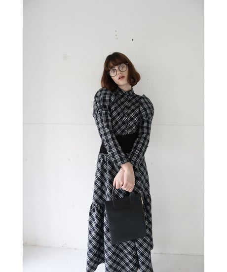 puff sleeve arm botton blouse check black