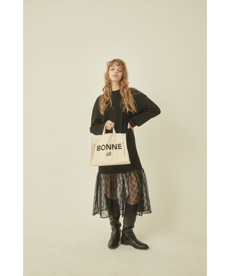 BONNE embroidery lace onepiece black