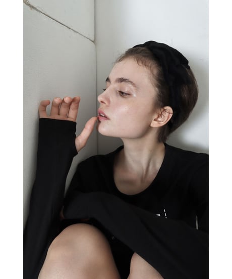 "BONNE B"finger hole long tee Black