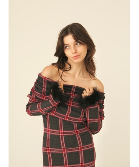off shoulder fur one-piece grayxred