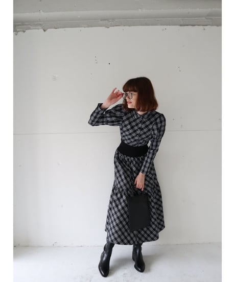 puff sleeve arm botton blouse check black