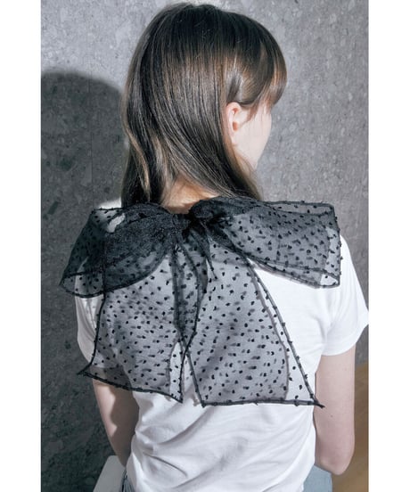 back ribbon "BONNE" logo tee