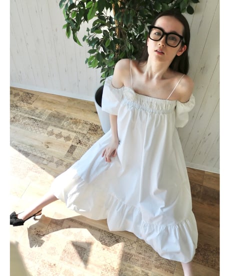 4way rose balloon one-piece white
