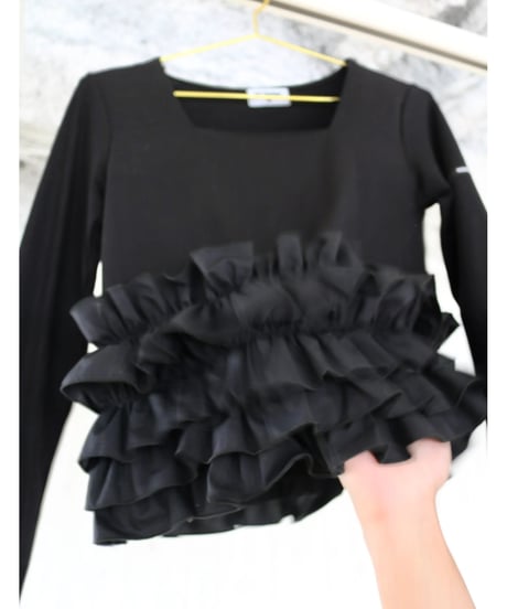 volume frill squareneck tops black