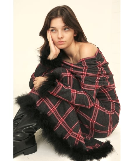 off shoulder fur one-piece grayxred