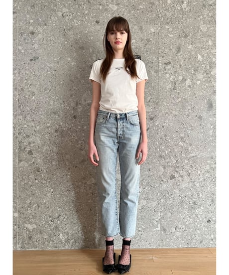 back ribbon "BONNE" logo tee