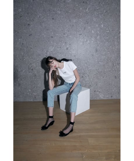 back ribbon "BONNE" logo tee