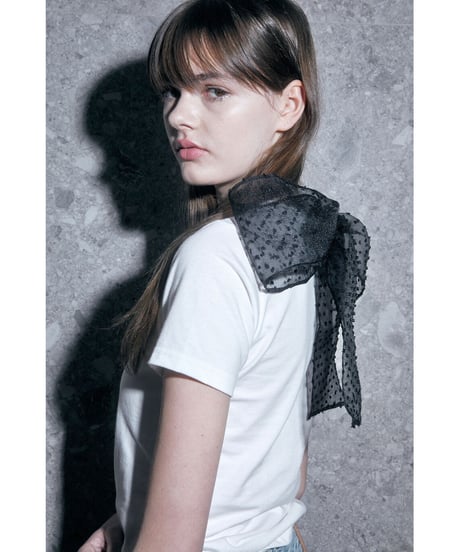back ribbon "BONNE" logo tee