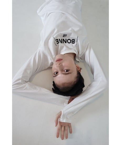 "BONNE B"finger hole long tee White