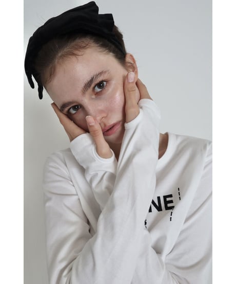 "BONNE B"finger hole long tee White