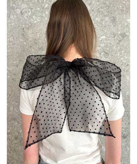 back ribbon "BONNE" logo tee