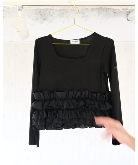 volume frill squareneck tops black