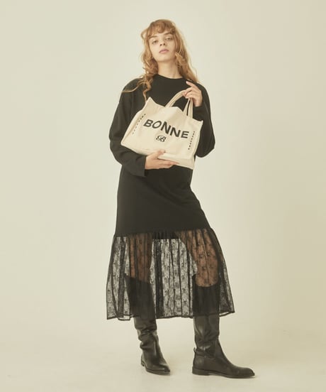 BONNE embroidery lace onepiece black