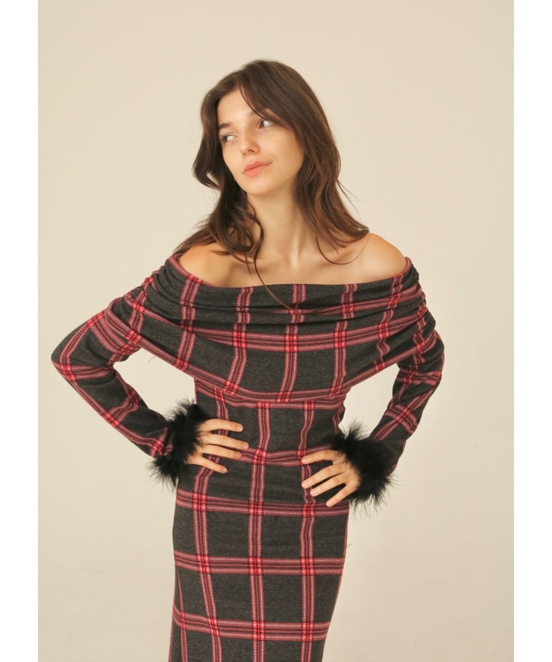 off shoulder fur one-piece grayxred | BONNE
