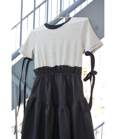 ribbon tee jaguard one-piece border