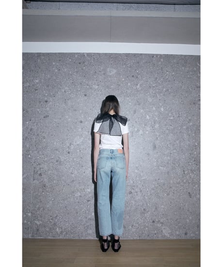 back ribbon "BONNE" logo tee