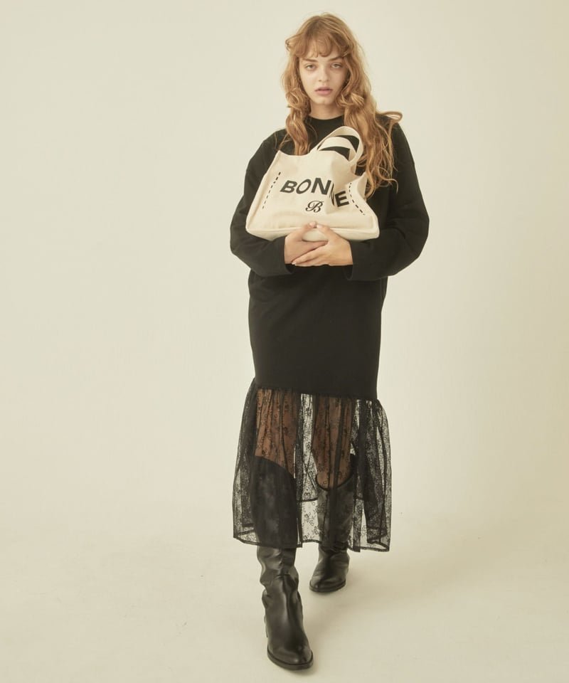 BONNE embroidery lace onepiece black | BONNE