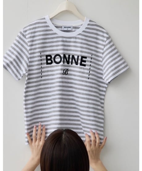 BONNE tee gray border