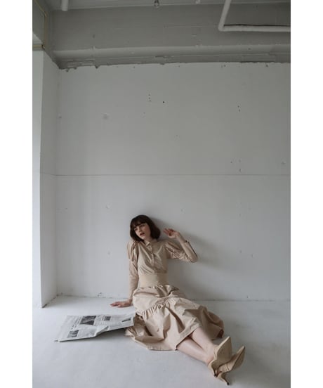 puff sleeve arm button blouse beige