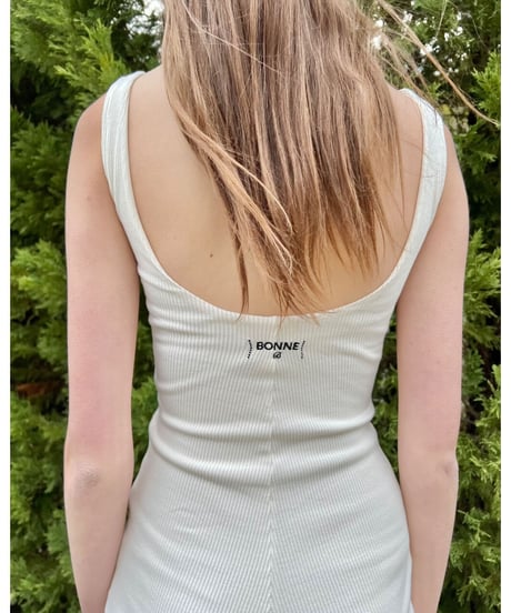 "BONNE" logo leotard