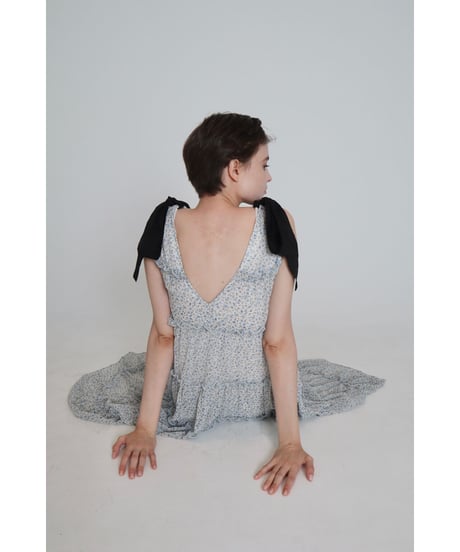 shoulder ribbon tiered one-piece flower