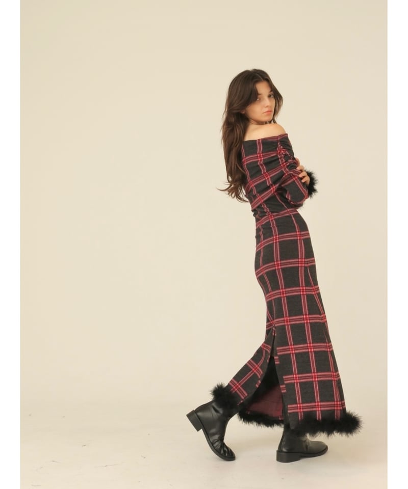 off shoulder fur one-piece grayxred | BONNE