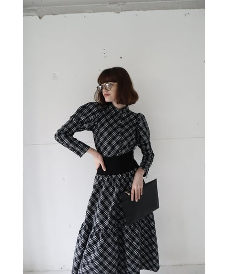 puff sleeve arm botton blouse check black