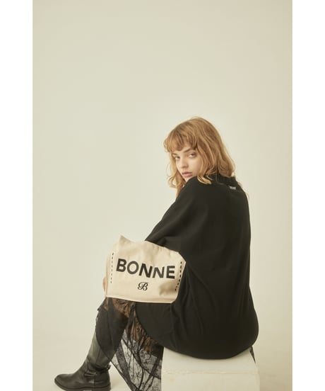 BONNE embroidery lace onepiece black