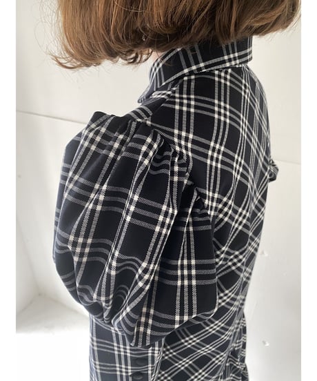 puff sleeve arm botton blouse check black