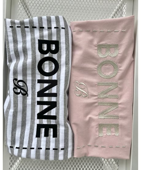 BONNE tee gray border
