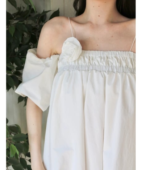 4way rose balloon one-piece white