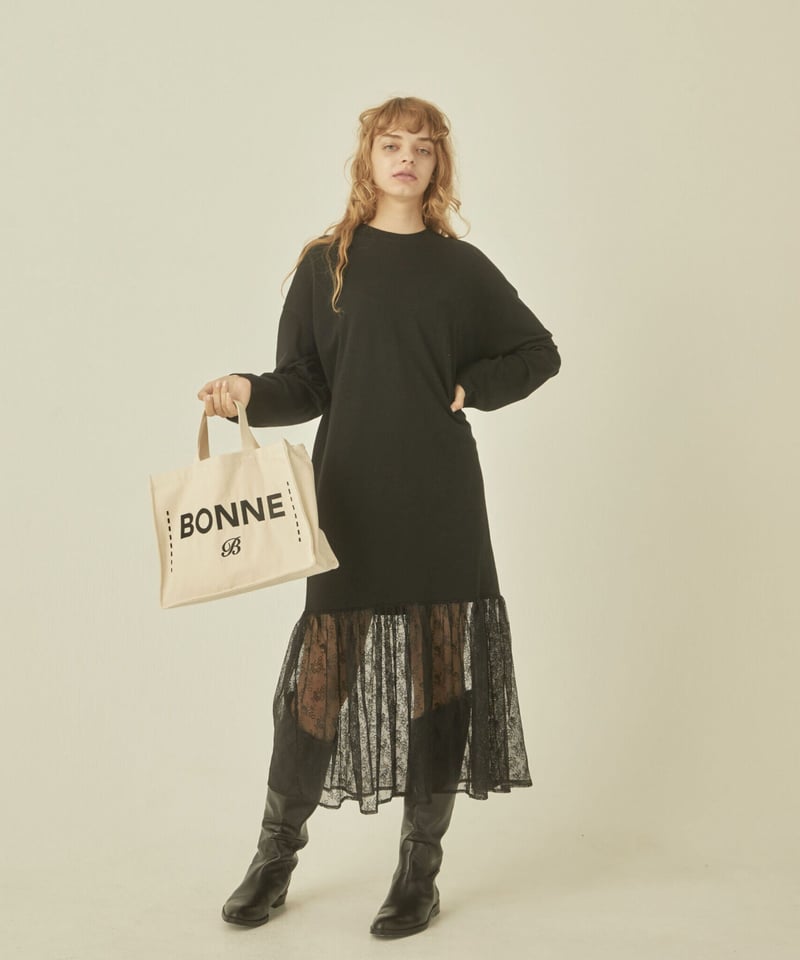 BONNE embroidery lace onepiece black | BONNE