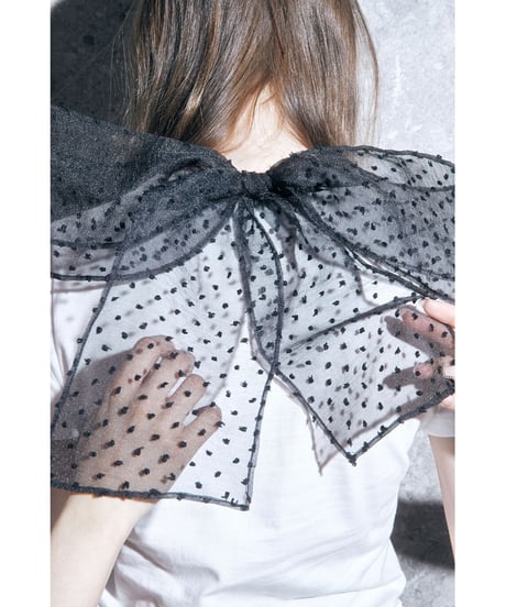 back ribbon "BONNE" logo tee