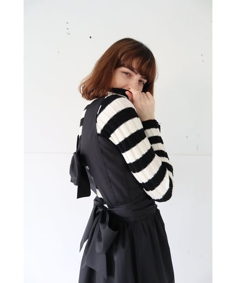 back double ribbon one-piece black