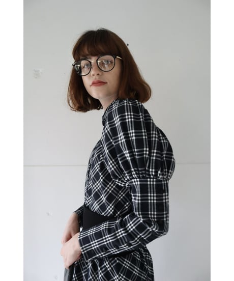 puff sleeve arm botton blouse check black