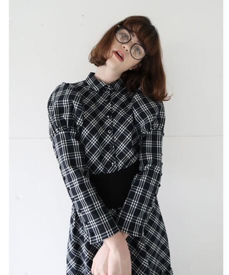 puff sleeve arm botton blouse check black