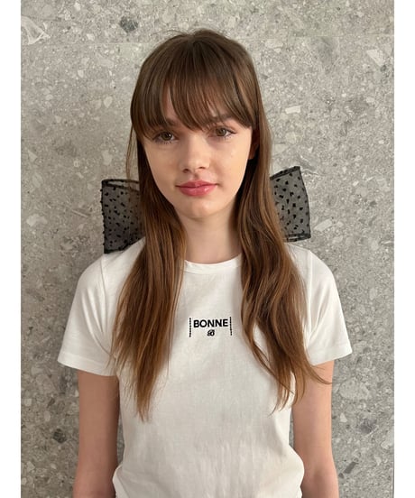 back ribbon "BONNE" logo tee