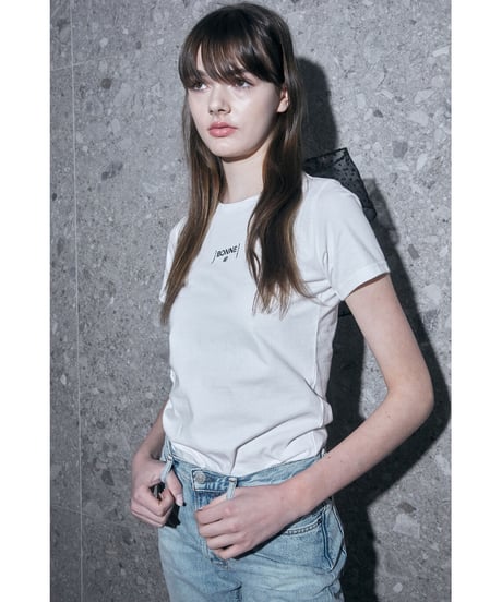 back ribbon "BONNE" logo tee