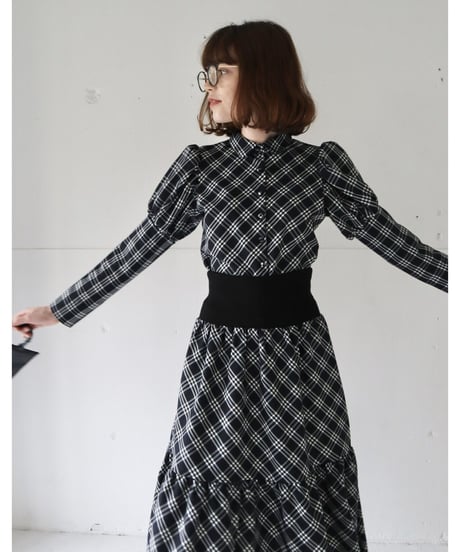 puff sleeve arm botton blouse check black