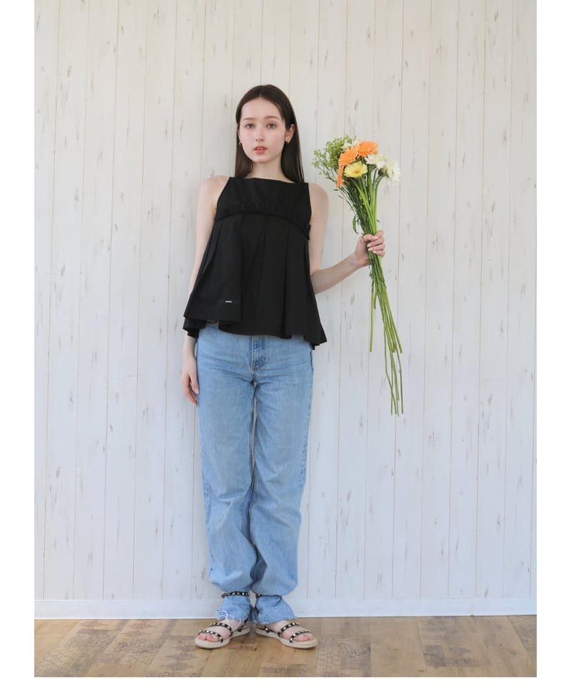 wave frill pleats tops black | BONNE