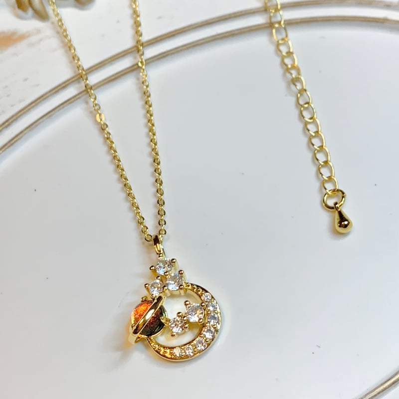 CZダイヤ 月＆土星・星々の輝きネックレス （土星と月の