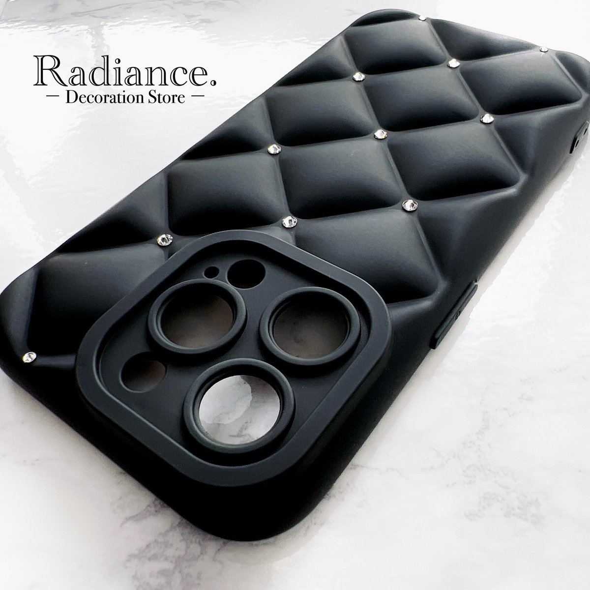 キルティングiPhoneケース マットブラック | Radiance. - Decorati