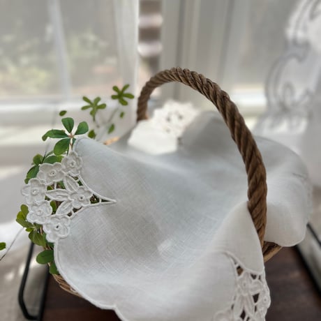 白糸刺繍 | STORES