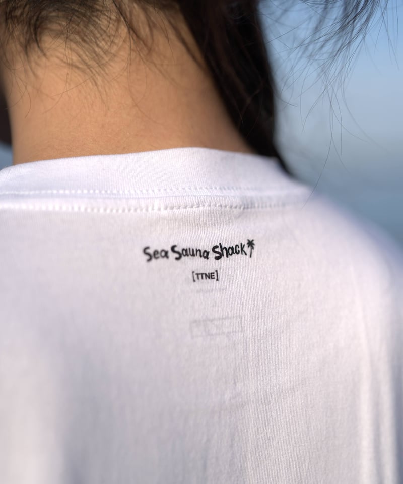 SaunnerロゴTシャツホワイト（TTNEコラボ） | SeaSaunaShack STORE