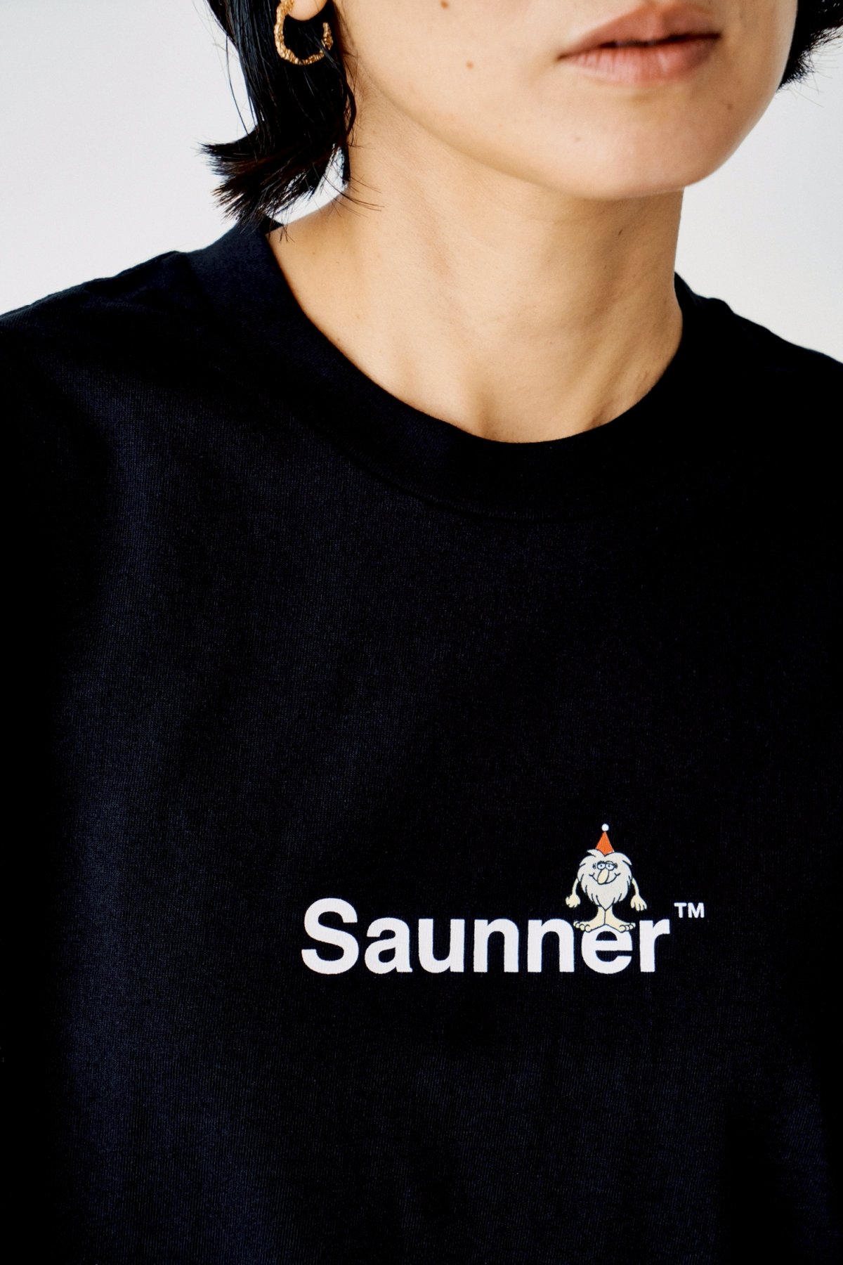 SaunnerロゴTシャツブラック（TTNEコラボ） | SeaSaunaShack STORE