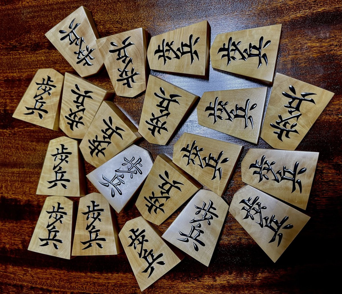 大輪カトレアさん専用--将棋駒 正虎作　巻菱湖書　御蔵ツゲ根杢　盛り上げ　未使用 大輪カトレアさん専用--将棋駒 正虎作 巻菱湖書 御蔵ツゲ