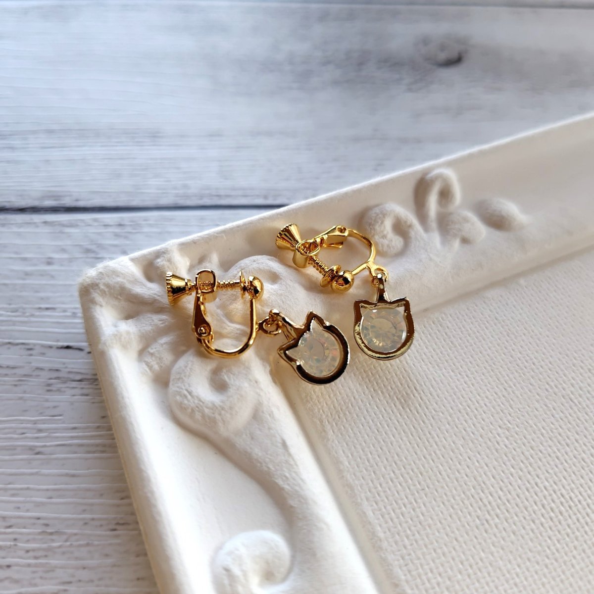 ✨️希少✨️ simmon アクセサリー イヤリング 猫 ゴールド 片耳